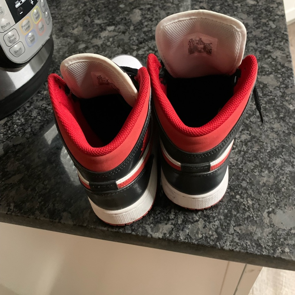 JORDAN 1s